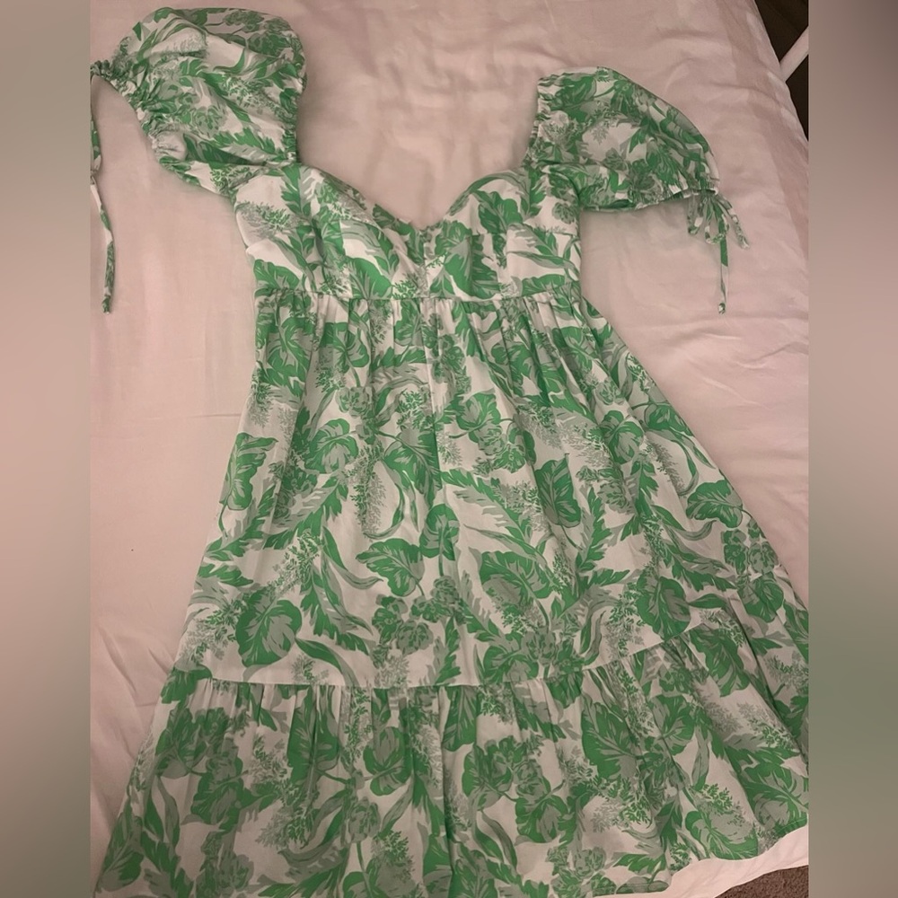 green sun dress!! boutique brand! S